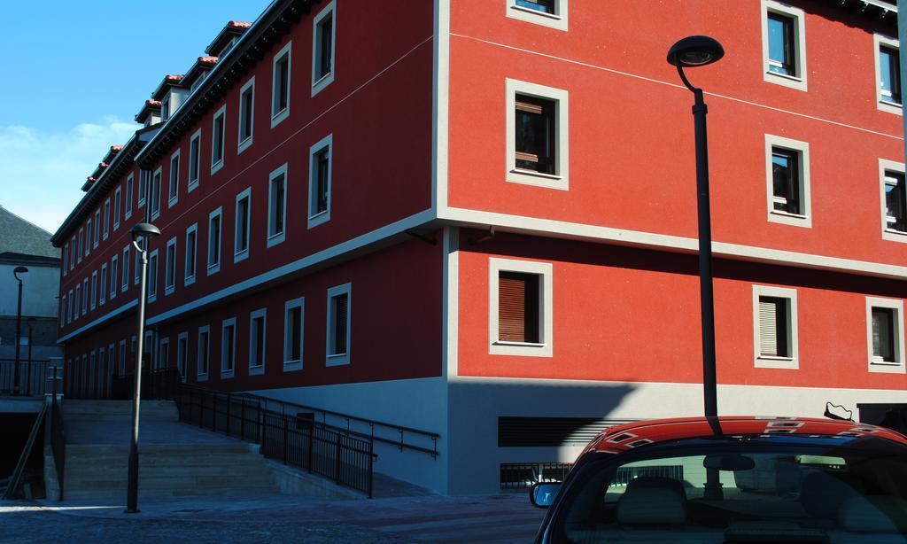 The Factory Residence Hall Segovia Exterior photo